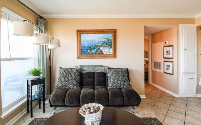 Seascape 2216 Hotel Room