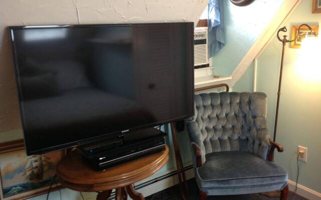 Bradford Carver House