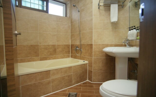 Gamsung 36.5 Pension Hotel