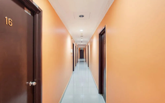 OYO 89470 My Town Hotel