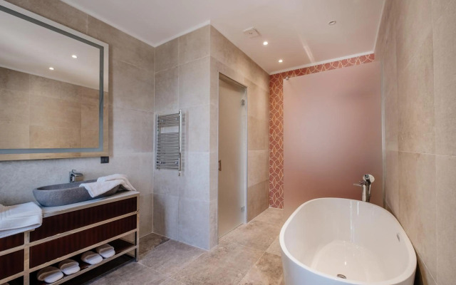 ĀNANTI Resort, Residences & Beach Club - The Leading Hotels of the World