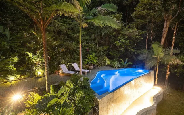The Planchonella House - Eco Stay de Luxe