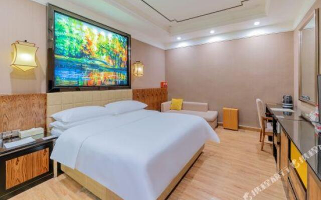 Vienna Hotel (Foshan Guangfo Road)