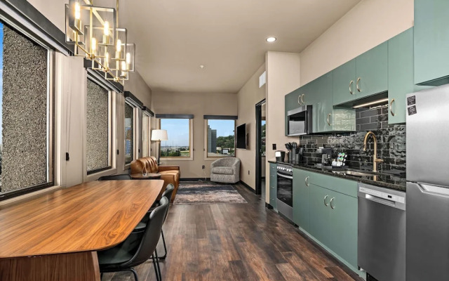 Force on 5th Avenue Hotel