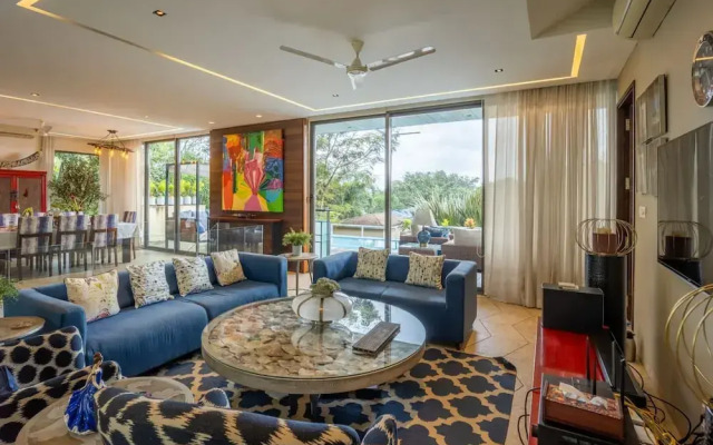 Avior by Hireavilla - 4BR w Infinity Pool in Parra