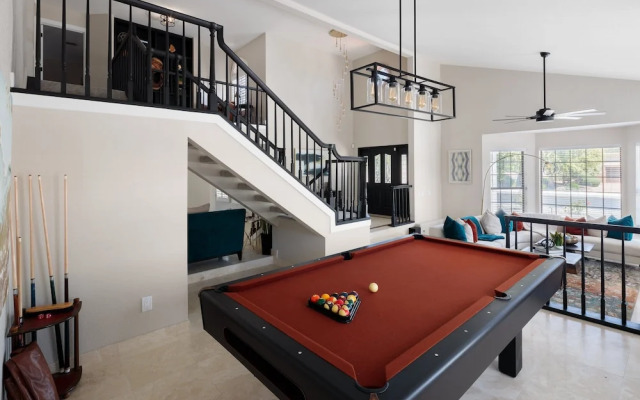 Luxe-paradise Palace-pool-spa-guest House & More!