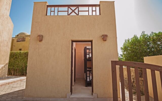 Villa in El Gouna with Pool