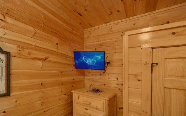 A Smoky Hideaway Apartment 5