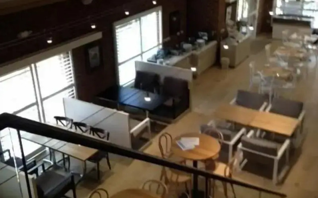 Francis Phillip Motor Inn