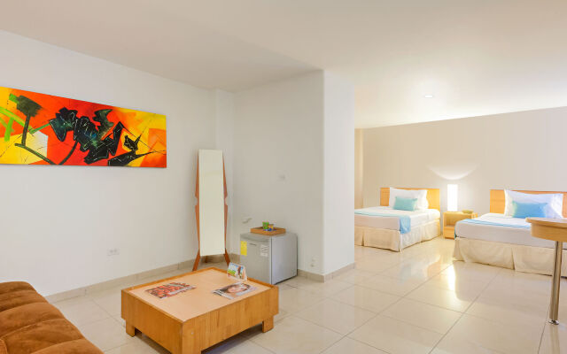 Basic Hotel Centenario by Hoteles MS