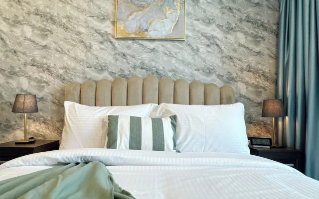 Cosmos Living Charming Studio With Balco