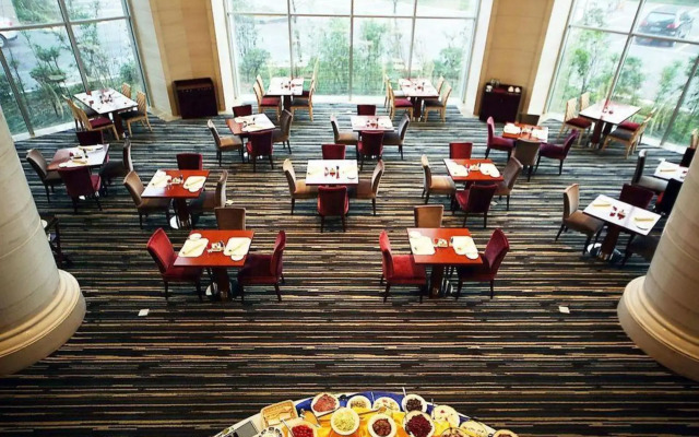 Wujiazui International Hotel