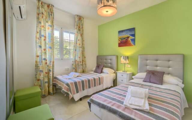 Villa - 2 Bedrooms with Pool and WiFi - 104987