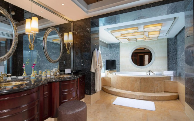 InterContinental Chengdu Century City by IHG