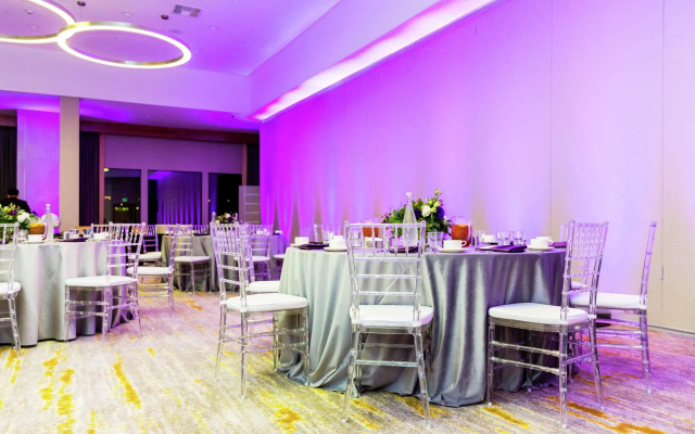 DoubleTree by Hilton Pomona