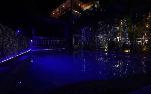 HR Dukes Den Resort