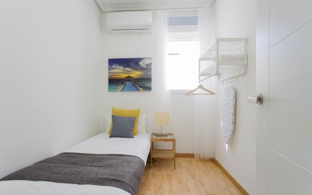 Dobo Rooms - Cascorro Apartment