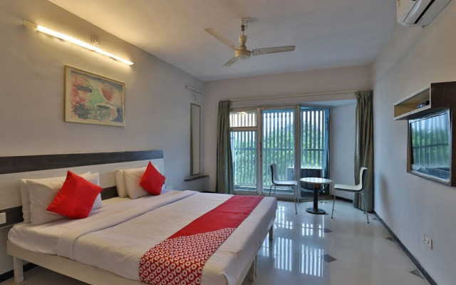 OYO 27796 Hotel Jubilee