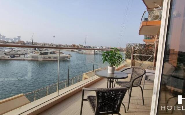 Palm Jumeirah 1BR luxurious & gorgeous view