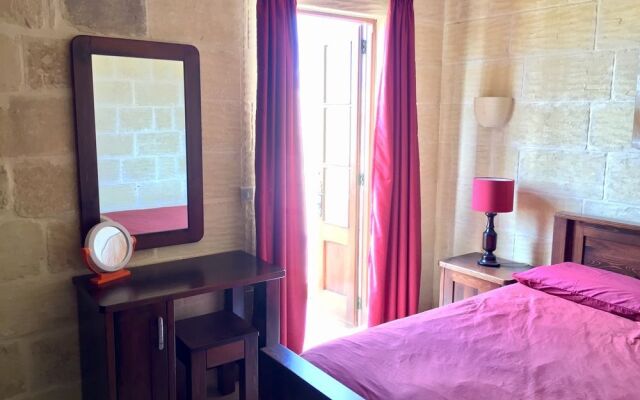 Qronfla Farmhouse B&B