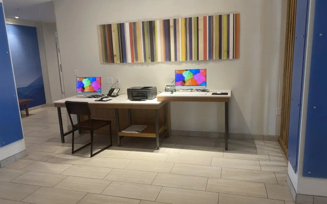 Holiday Inn Express And Suites Junction by IHG