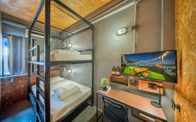 Pho Hostel