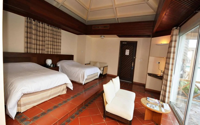 Al Bander Hotel & Resort