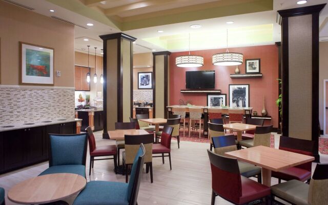 Hampton Inn & Suites St. Petersburg/Downtown