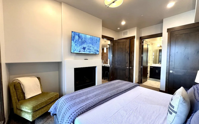 Blackstone Overlook 312 2 Bedroom Condo