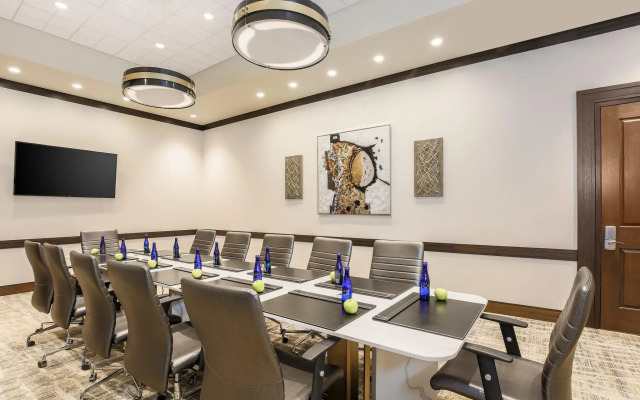 Embassy Suites by Hilton Syracuse Destiny USA