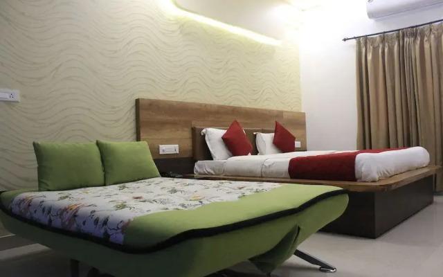 Hotel SDM Golden Tower