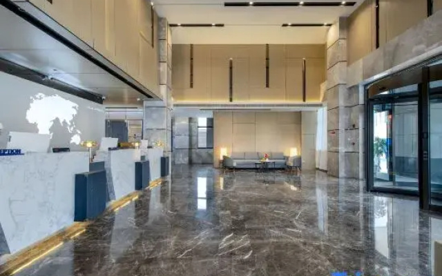 Kyriad Hotel (Xiayi County Keyun Zongzhan Kongzu Zhongzhuan)