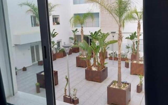 Fully furnished 2 bedrooms flat ready to welcome u