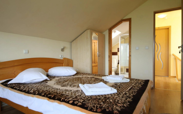 Pensiunea Dealul Frumos