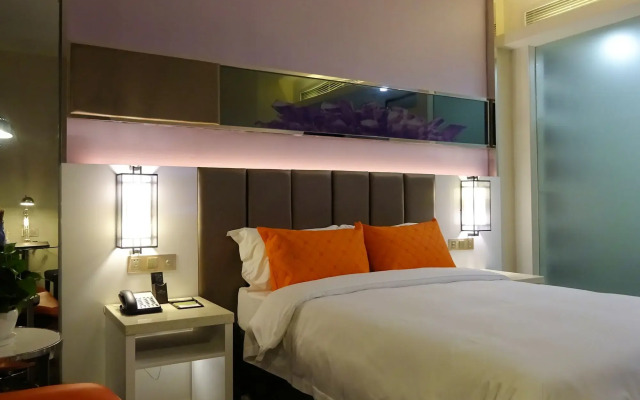 Holiday Villa Hotel & Residence