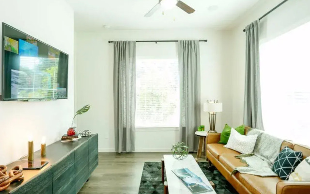 Riverside Suites