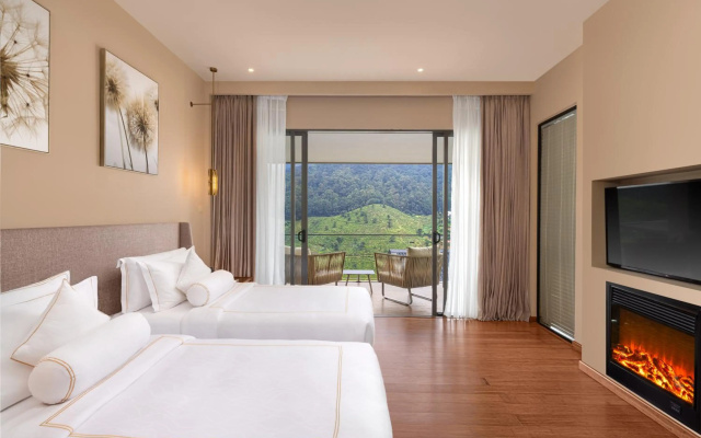 The Golden Ridge Hotel - Image 4