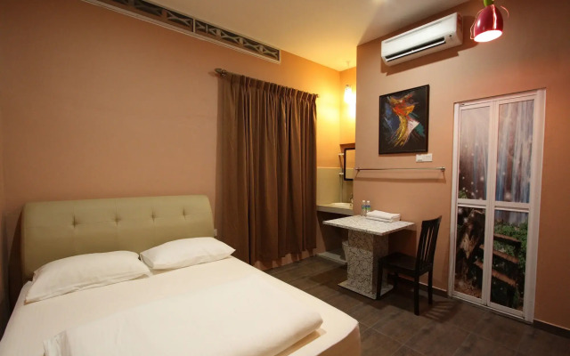 Shamrock Guest House II