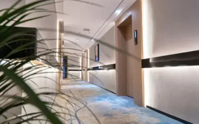 Yangjiang Gangwan Holiday Hotel