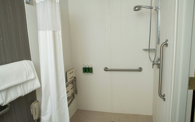 Courtyard by Marriott Erie