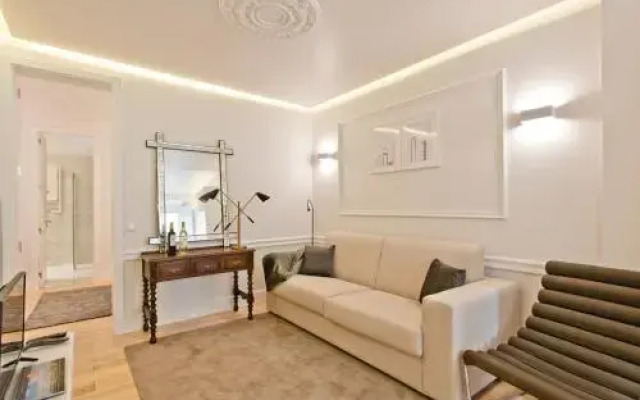 Bmyguest - Exclusive Downtown Apartment