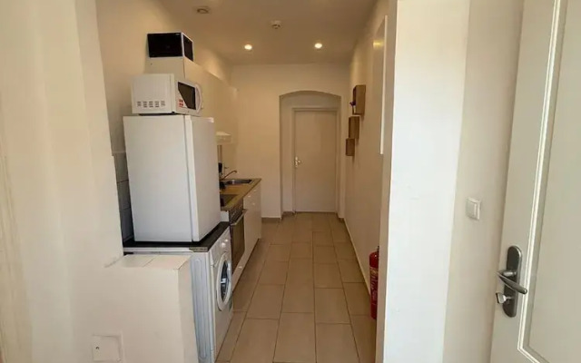 Affordable 2BR Apt Superb Location