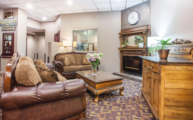 Super 8 by Wyndham Castlegar BC