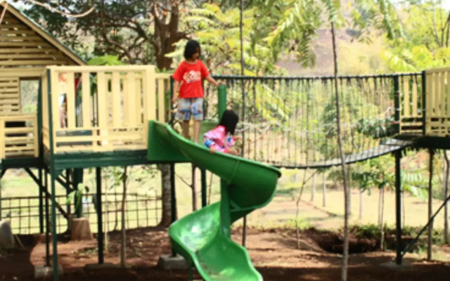 Kebun Mawar Situhapa Hotel