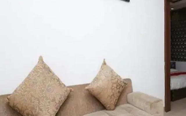 New Hotel Rajwada By WB Inn