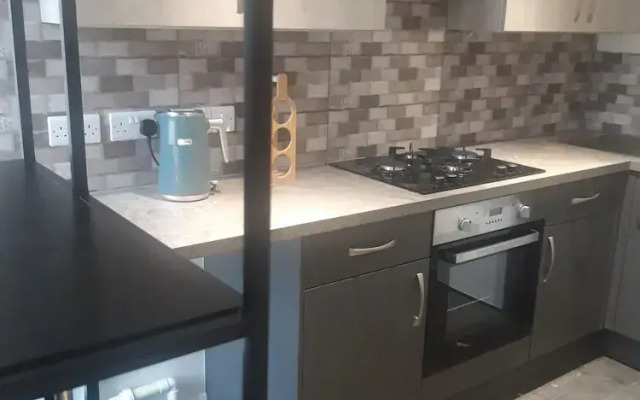 Fabapartment-12pmcheckout-freebubbly-seaside