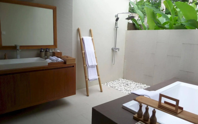 Senetan Villa and Spa Resort