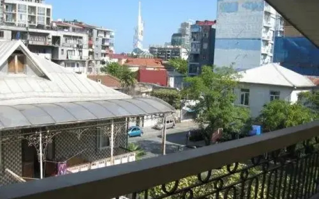 Friends Hostel And Guesthouse Batumi