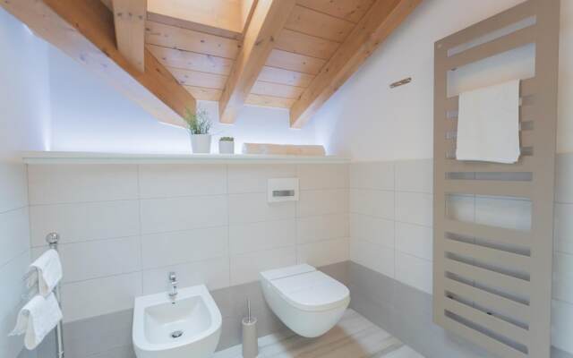 Dream Lake Apartments