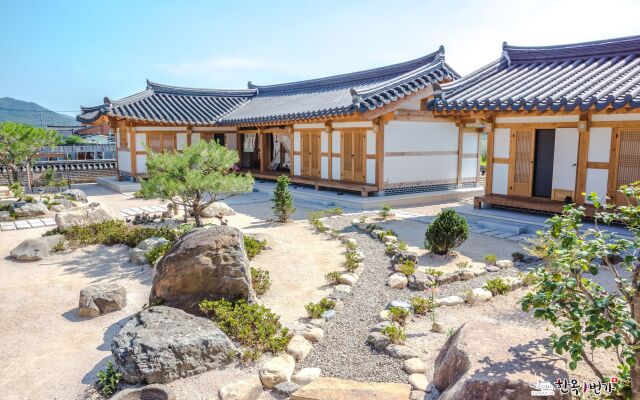 Gyeongju Hanok1st